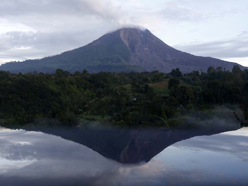 Aktifitas Gunung Sinabung Meningkat