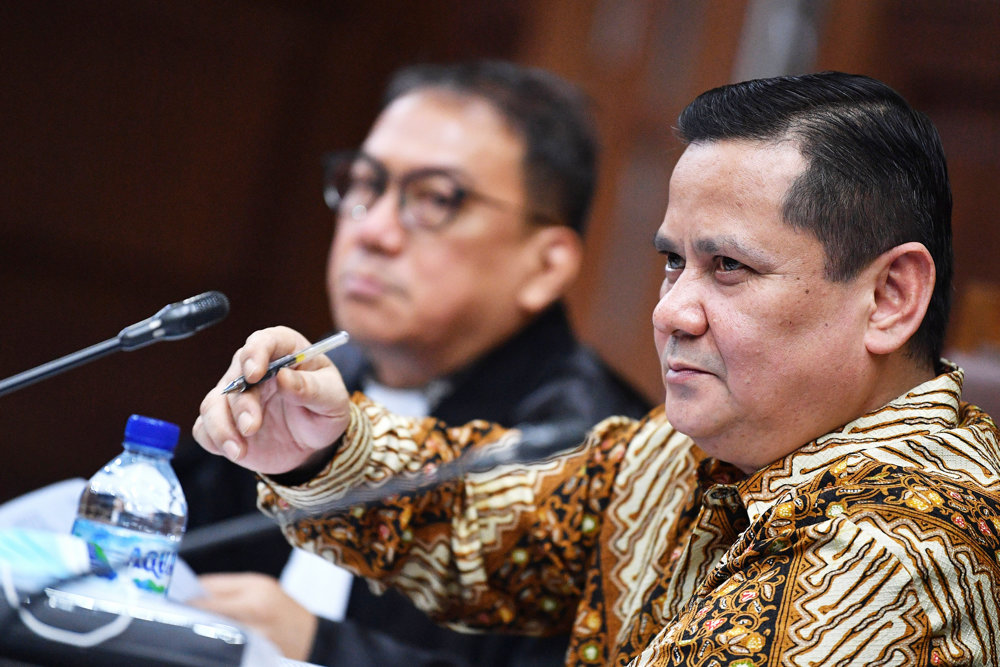 Sidang Lanjutan Napoleon Mendengarkan Saksi 