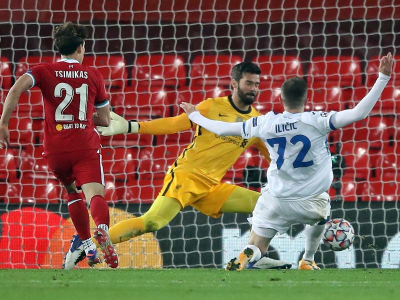 Tim Tamu Bungkam The Red Dengan Skor 2-0