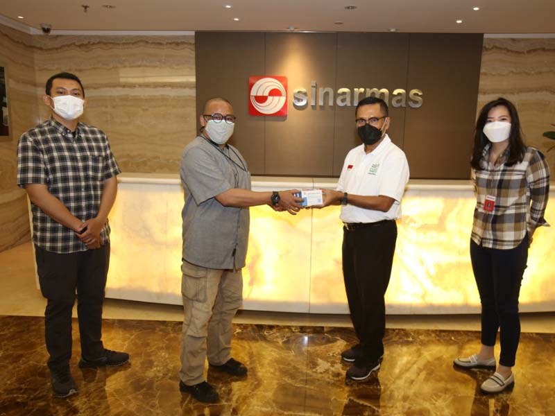 Sinar Mas Donasikan Suplemen Herbal bagi Jurnalis Foto