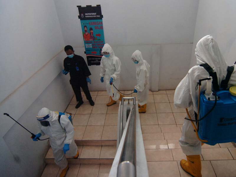 Penyemprotan Cairan Disinfektan