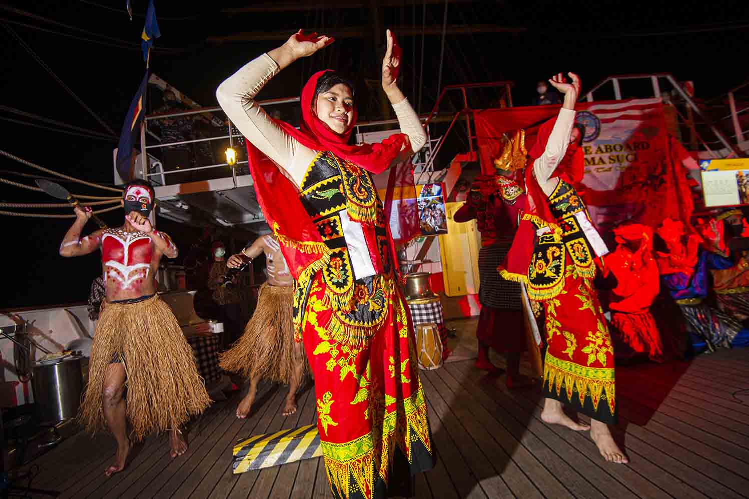 Tarian Tradisional Persembahan Taruna AAL 