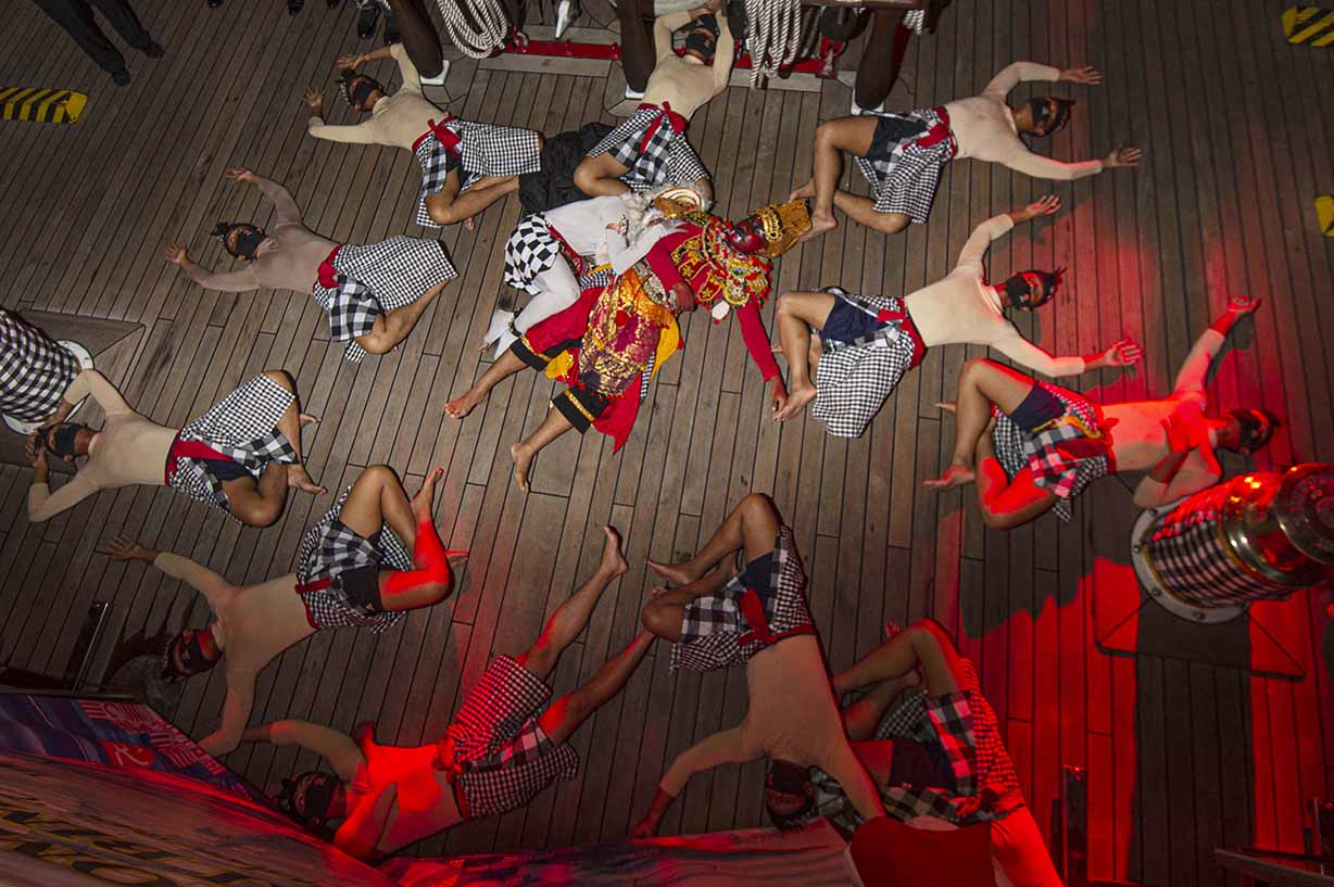 Tarian Tradisional Persembahan Taruna AAL 