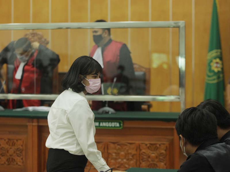 Penjara Tiga Bulan untuk Vanessa Angel