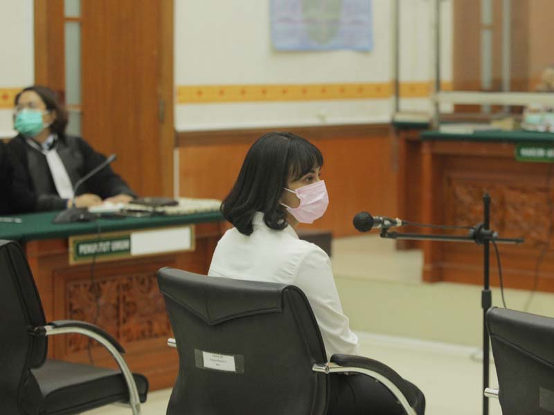 Penjara Tiga Bulan untuk Vanessa Angel