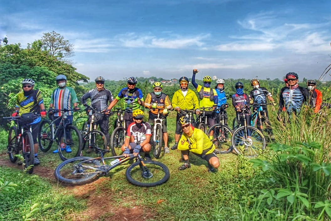 Gowes Menantang Jalur Sepeda Sektor 9 Bintaro-Parigi 