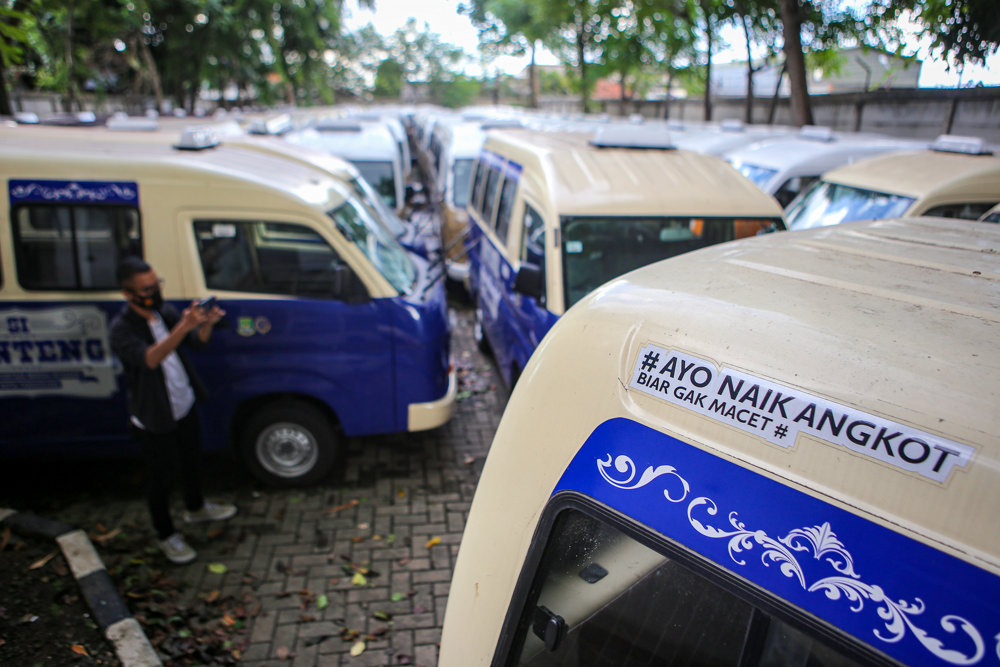 Proyek Angkutan Kota Mangkrak di Tangerang