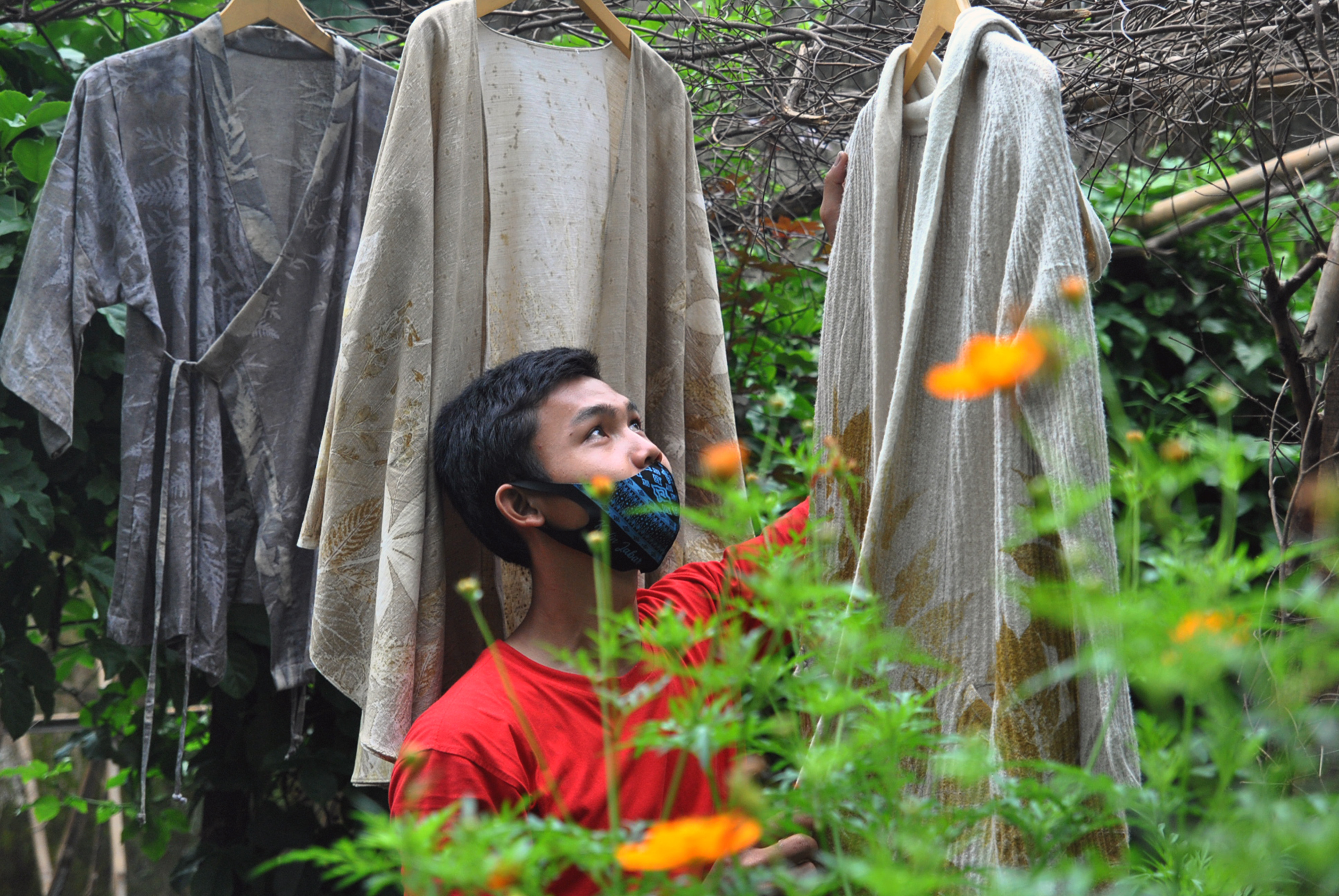 Produksi Kain Motif Cetak Daun