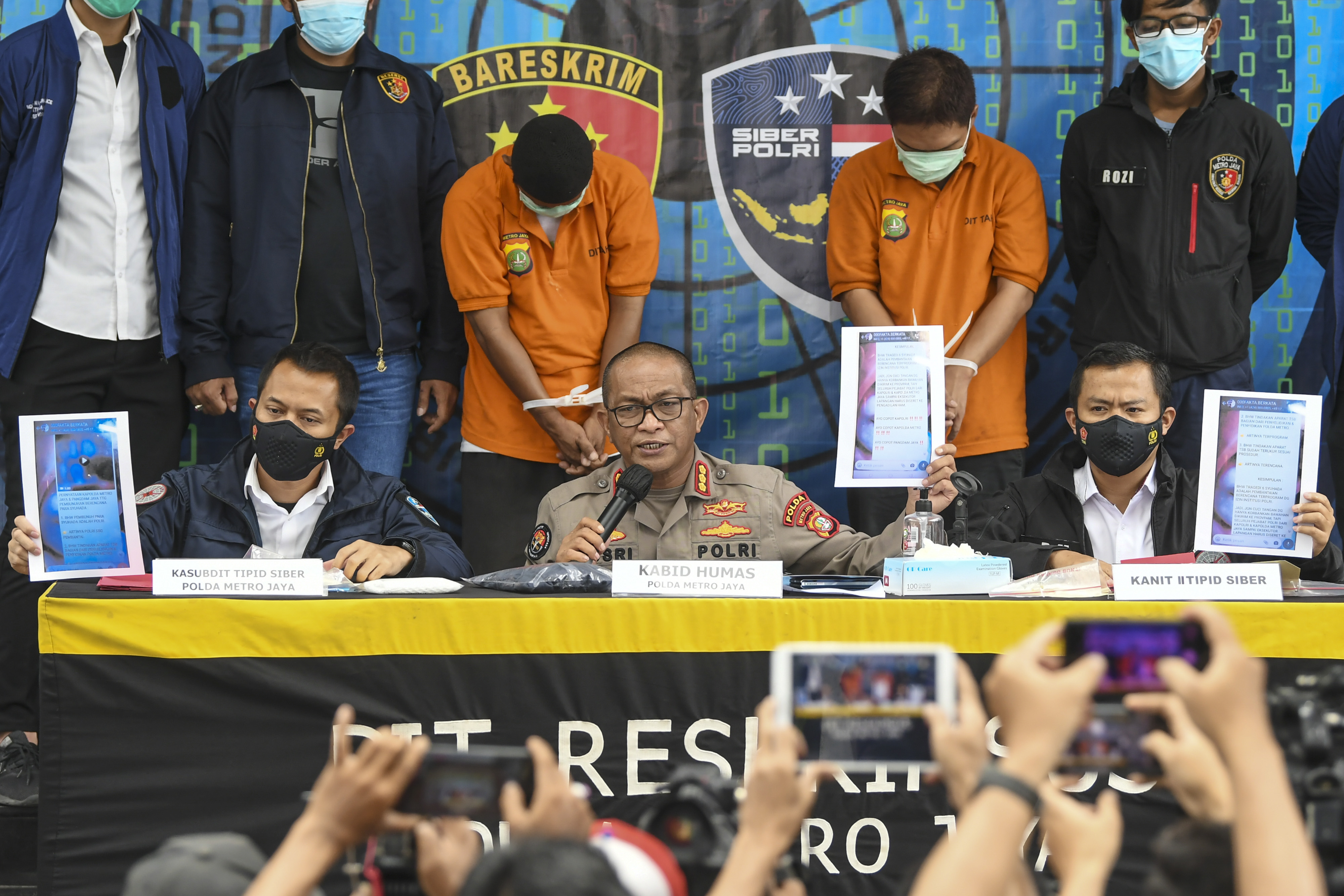 Penyebar Berita Bohong dan Ujaran Kebencian