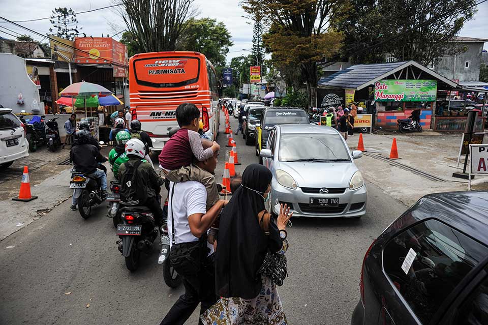 Kemacetan di Kawasan Wisata Lembang