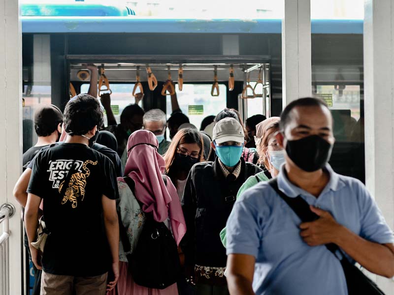 Pembatasan Jam Operasional Transportasi Umum