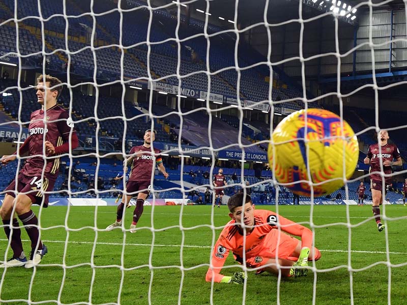 The Blues Tumbangkan Sevilla 4-0