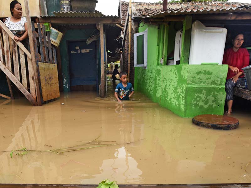 Banjir Akibat Hujan Deras Di Cilegon