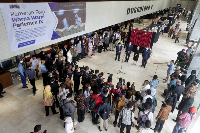 Pembukaan Pameran Foto Parlemen New Normal