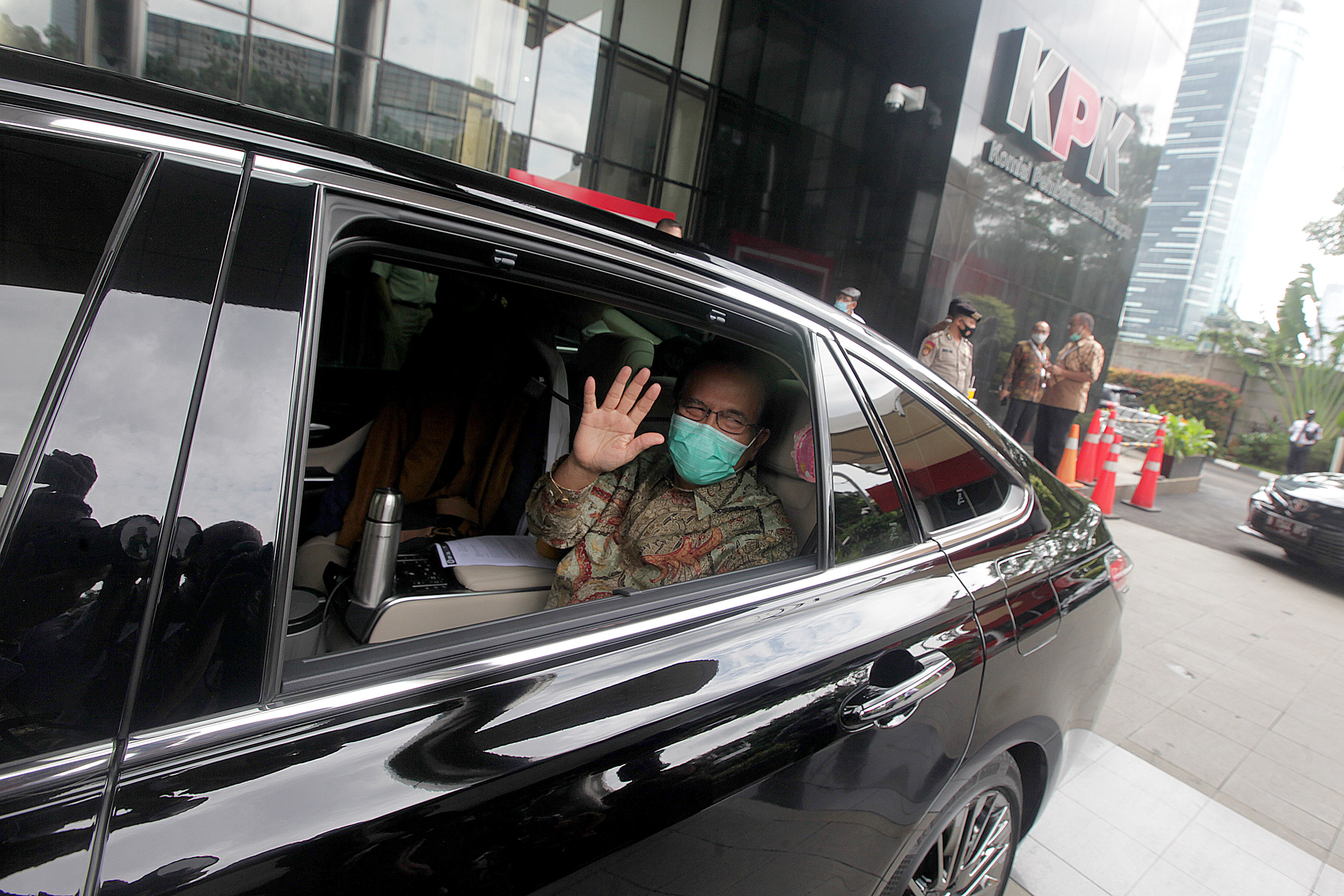 Penyerahan Sertifikat Monumen Nasional ke Sekretariat Negara