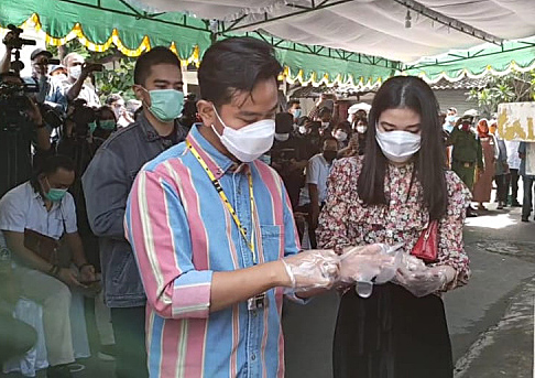 Gibran Nyoblos di TPS 22 Manahan