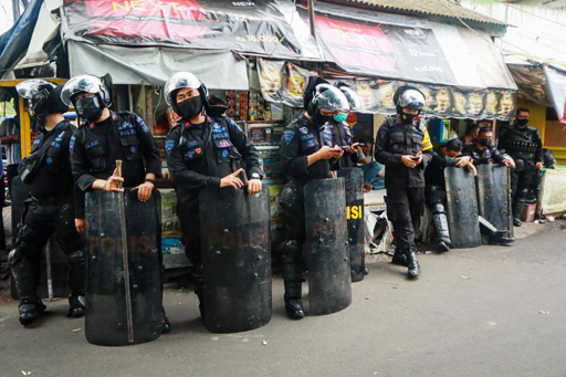 Pemerintah Melarang dan Membubarkan Ormas FPI 