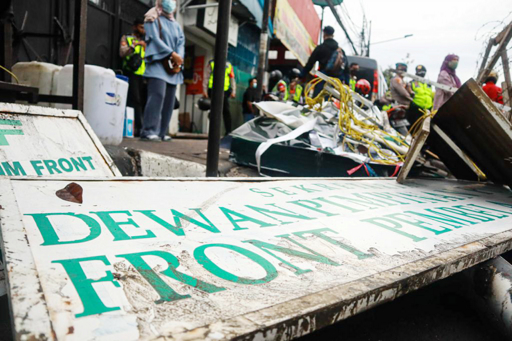 Pemerintah Melarang dan Membubarkan Ormas FPI 