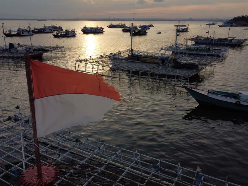 Nelayan Tidak Melaut Karena Angin Kencang