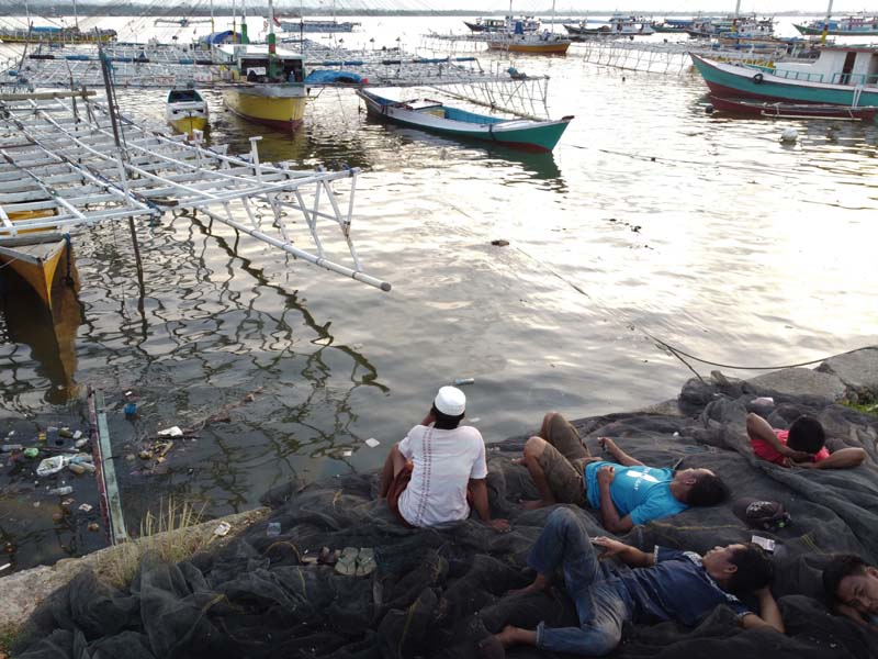 Nelayan Tidak Melaut Karena Angin Kencang