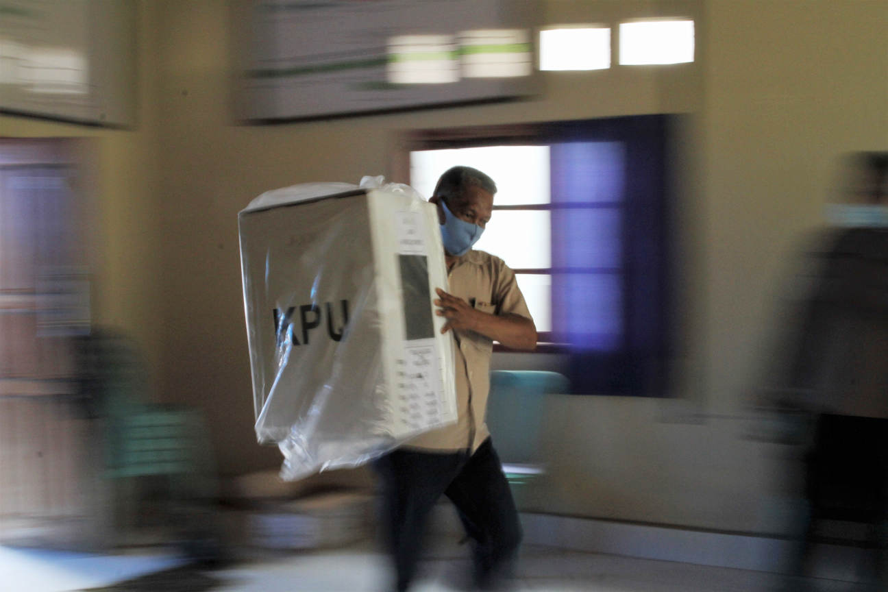 Distribusi Logistik Pilkada Konawe Selatan 