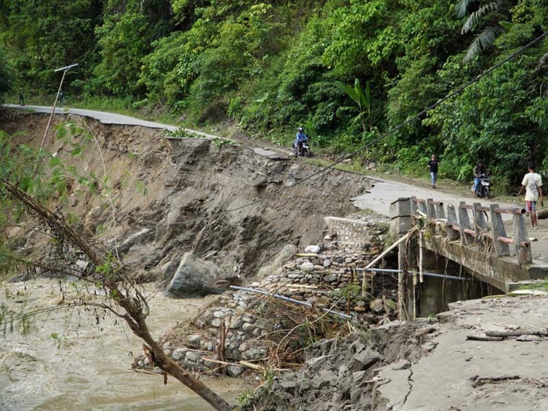 Banjir Bandang Empat Desa Dan Satu Kelurahan Terisolir