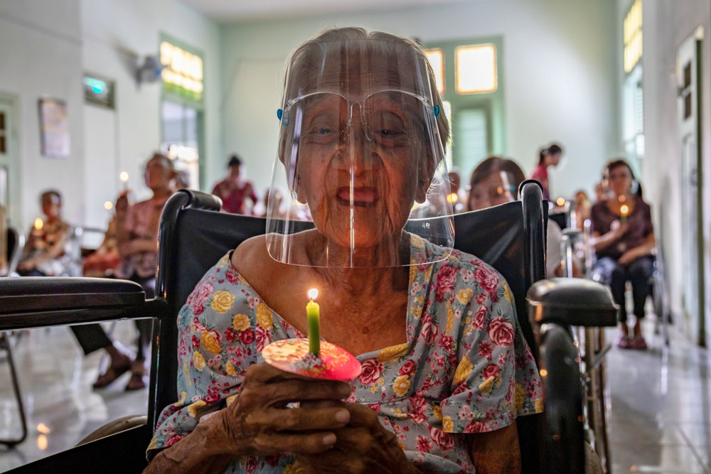 Perayaan Natal Para Penghuni Panti Wreda 