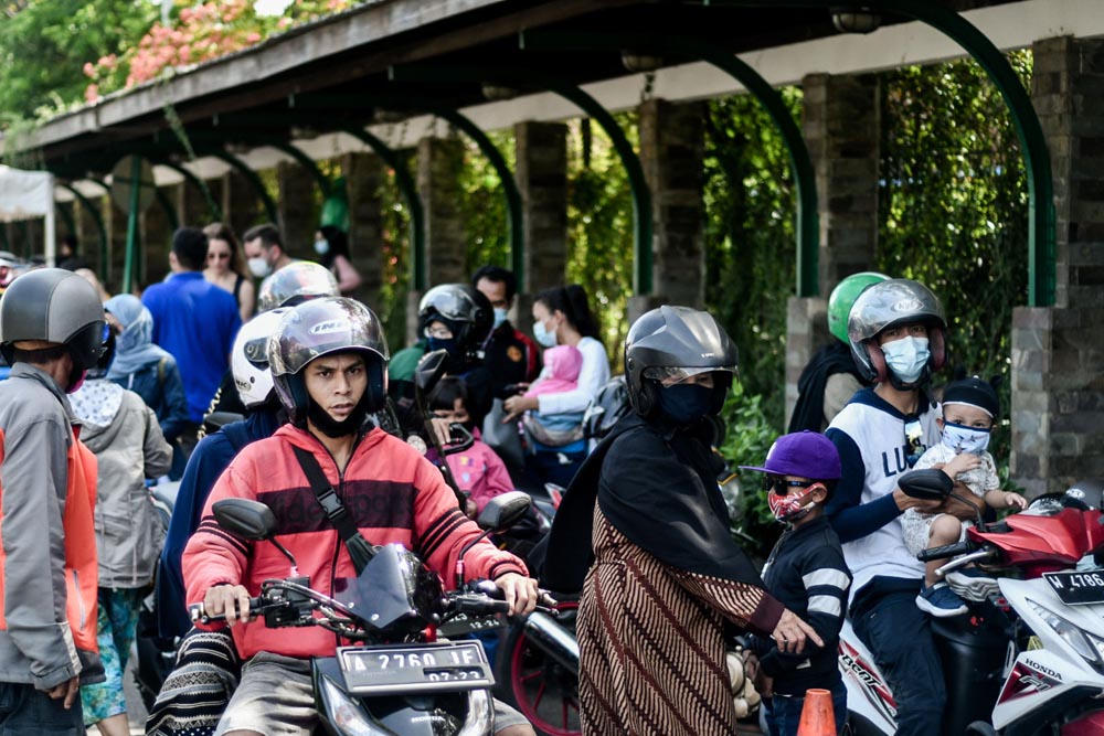 Penumpukan Pengunjung di Gerbang Ancol