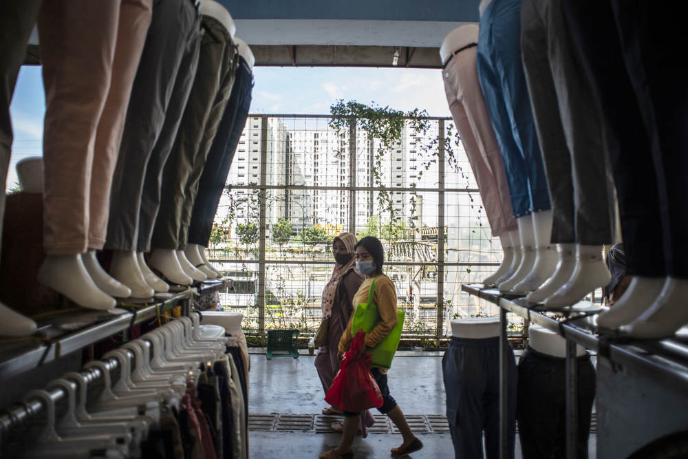 Pasar Tanah Abang Sepi Pembeli 