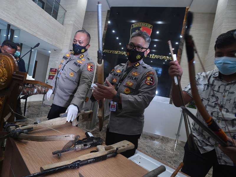 Rilis Barang Bukti Teroris