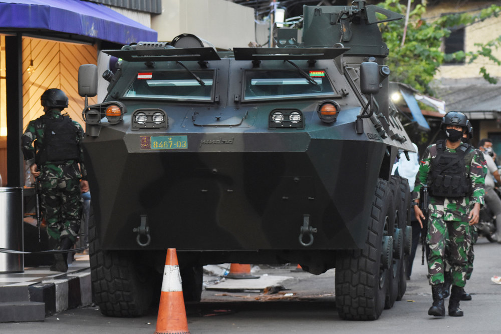 TNI Bantu Pengamanan di RS Polri 