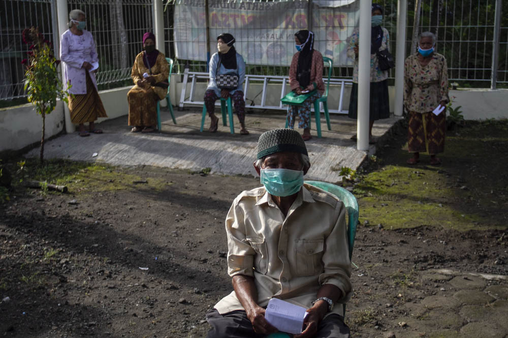 Pengungsi Gunung Merapi Nyoblos di Barak Pengungsian