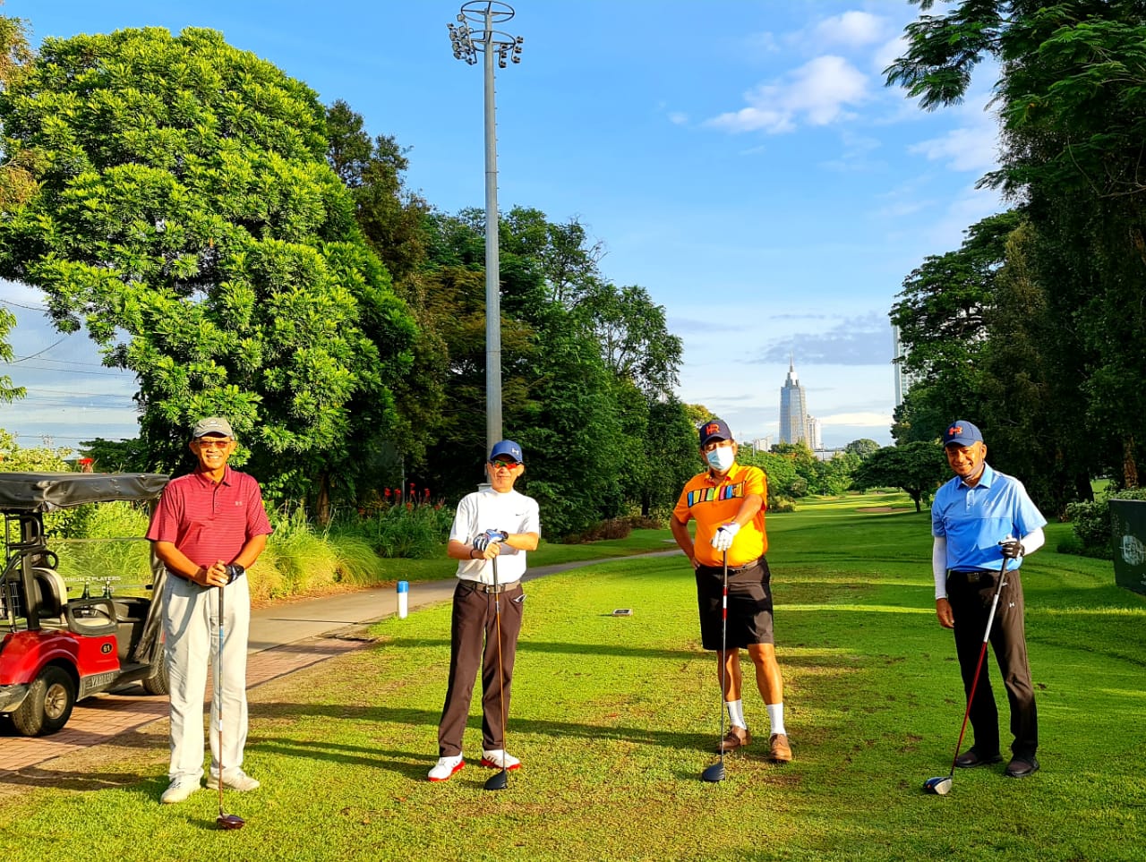 Agar tetap Fit Mantan Menteri Bermain Golf