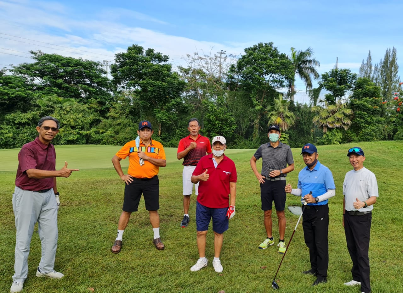 Agar tetap Fit Mantan Menteri Bermain Golf