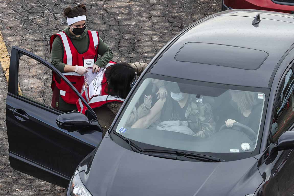 Vaksinasi Covid-19 Drive Thru