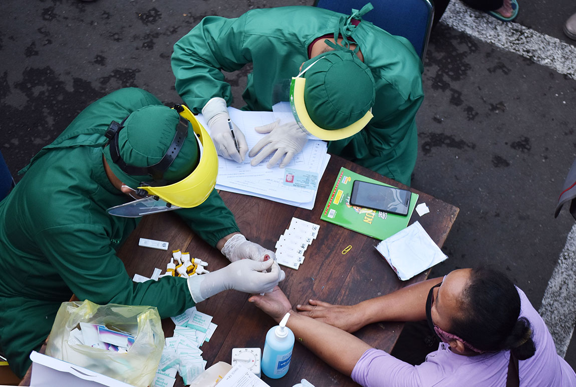 Tes Cepat Covid-19 di Pasar