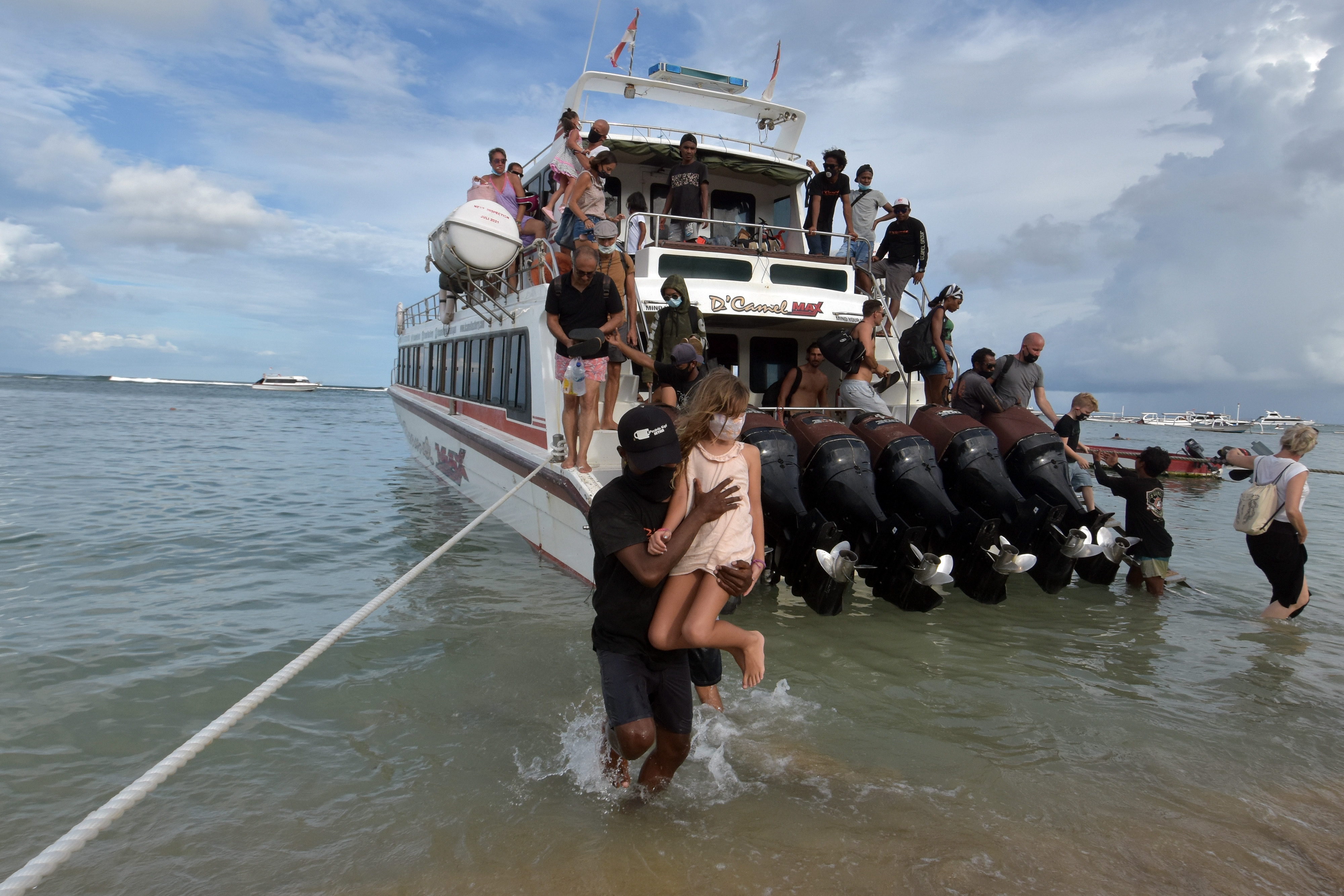 Pengguna Jasa Transportasi Laut Meningkat