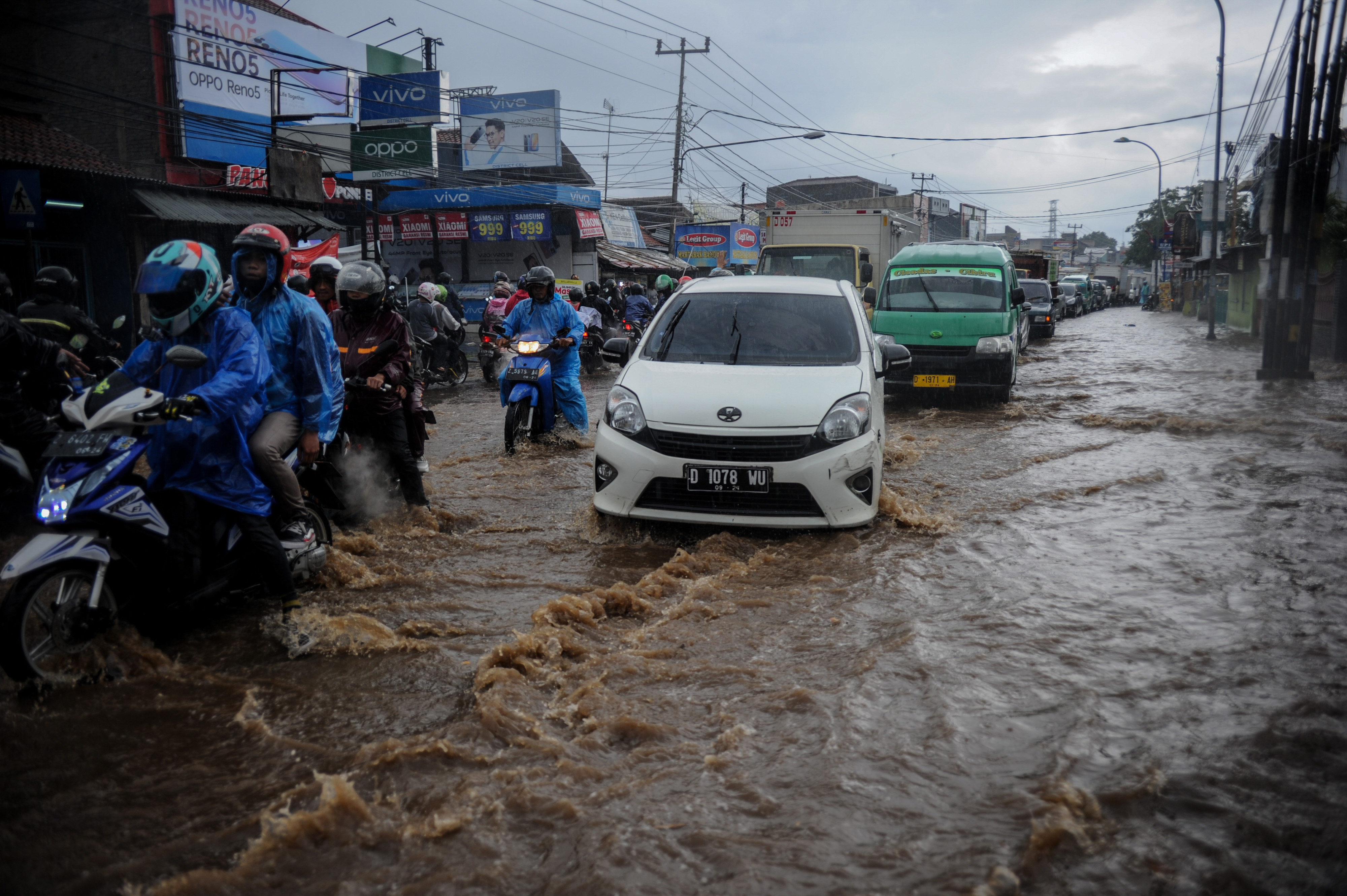 Genangan Air Akibat Drainase Buruk