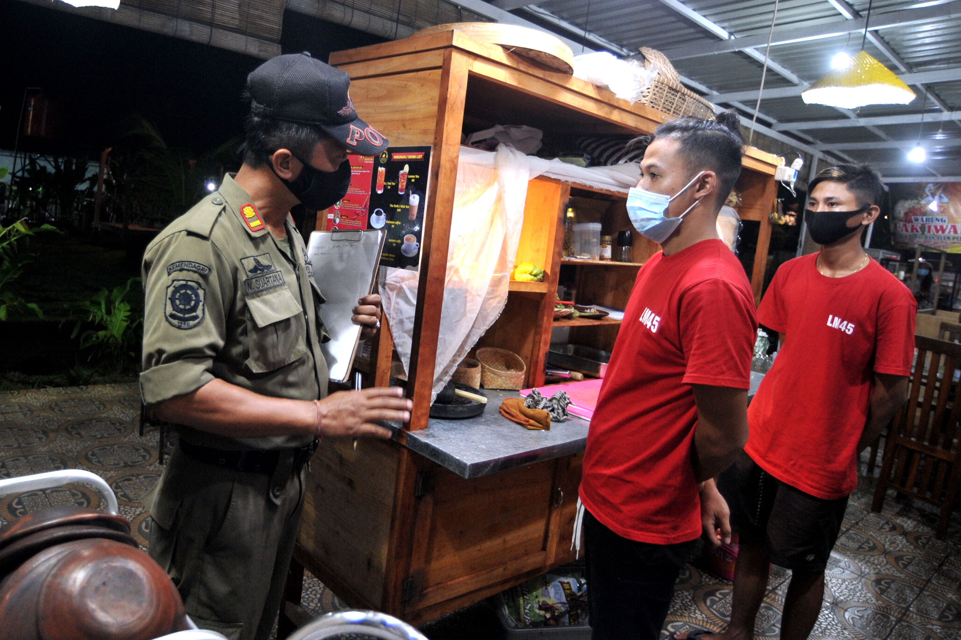 Sosialisasi Pemberlakuan Pembatasan Kegiatan Masyarakat