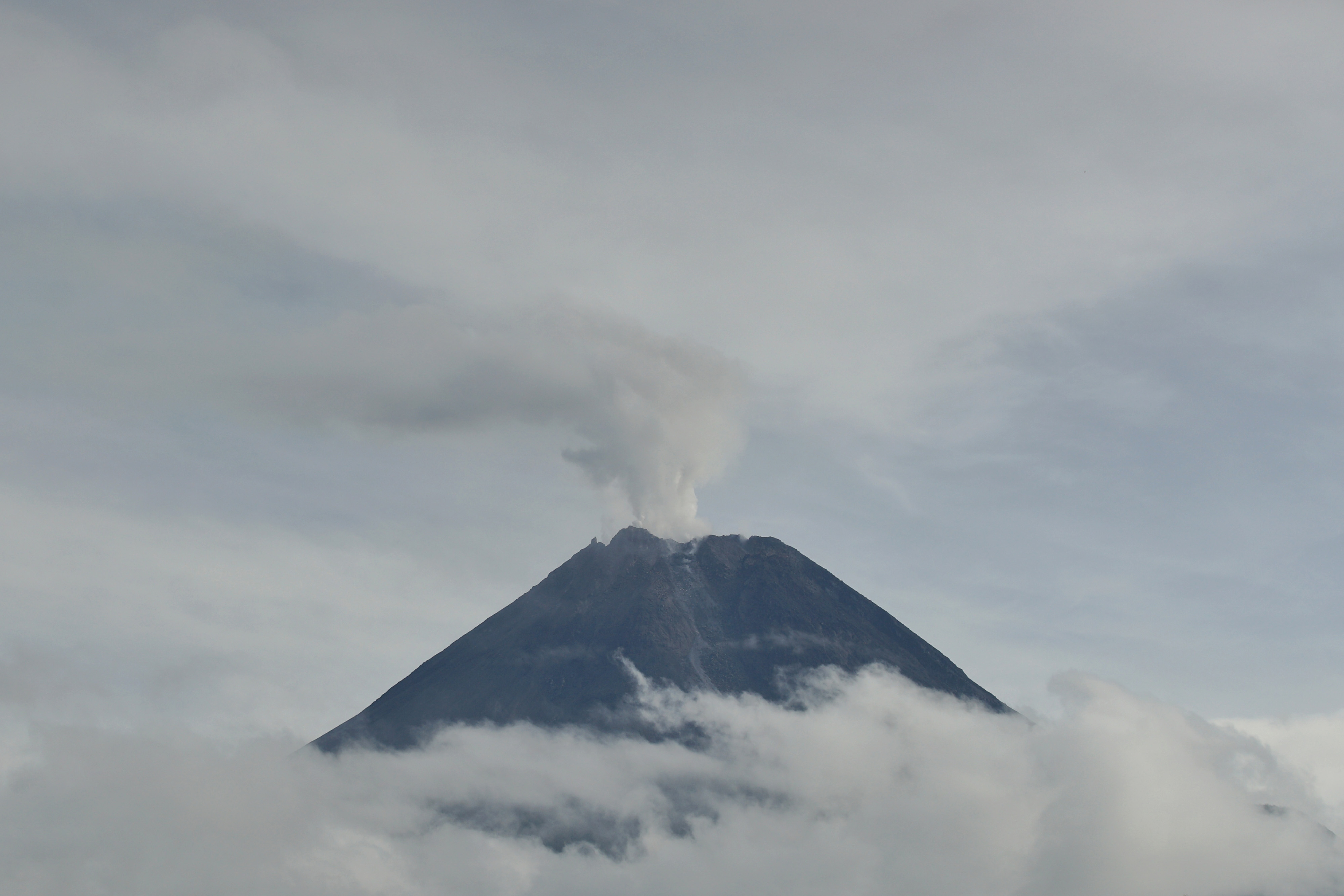 Guguran Gunung Merapi