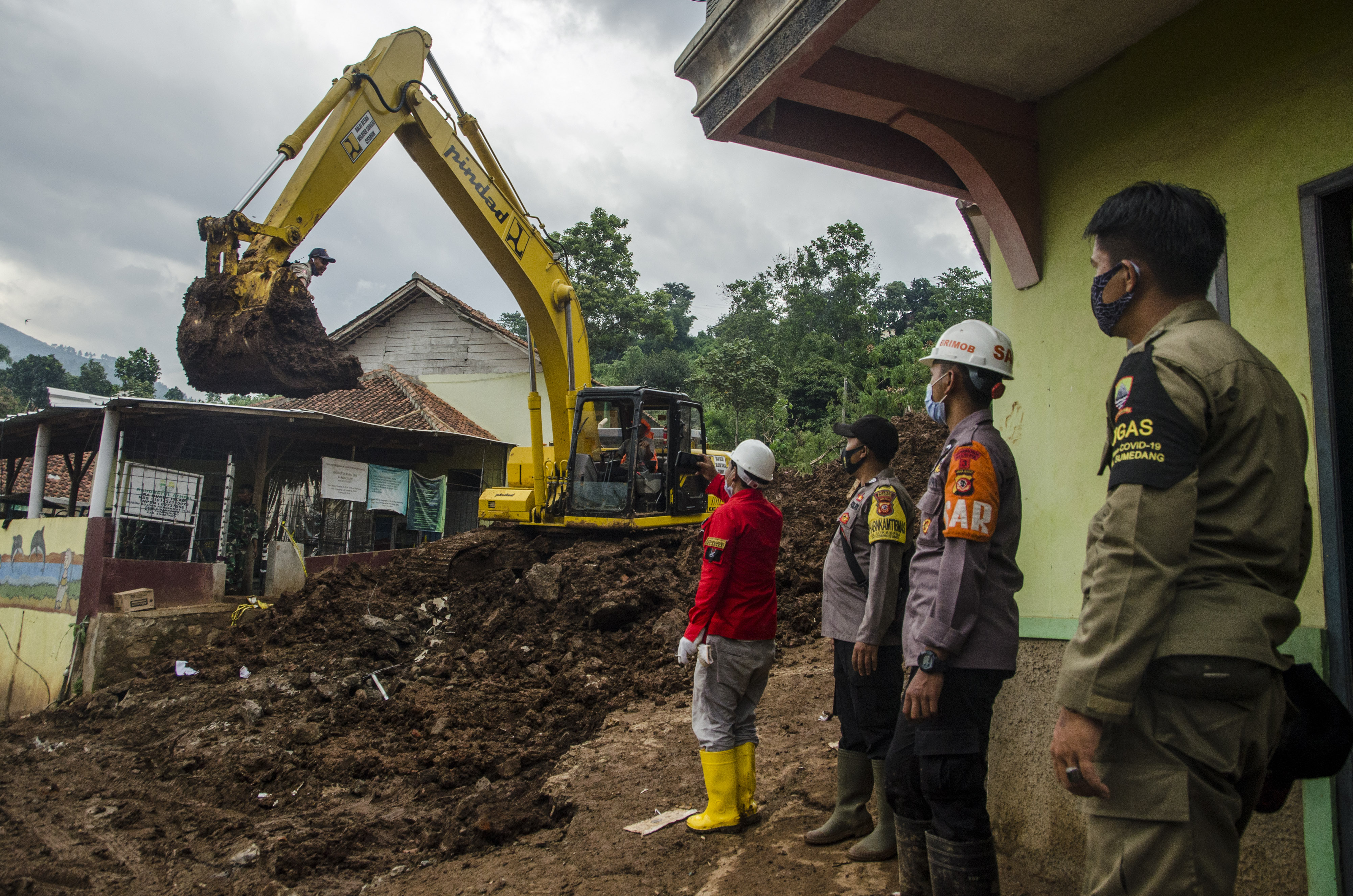 Antisipasi Longsor Susulan di Sumedang