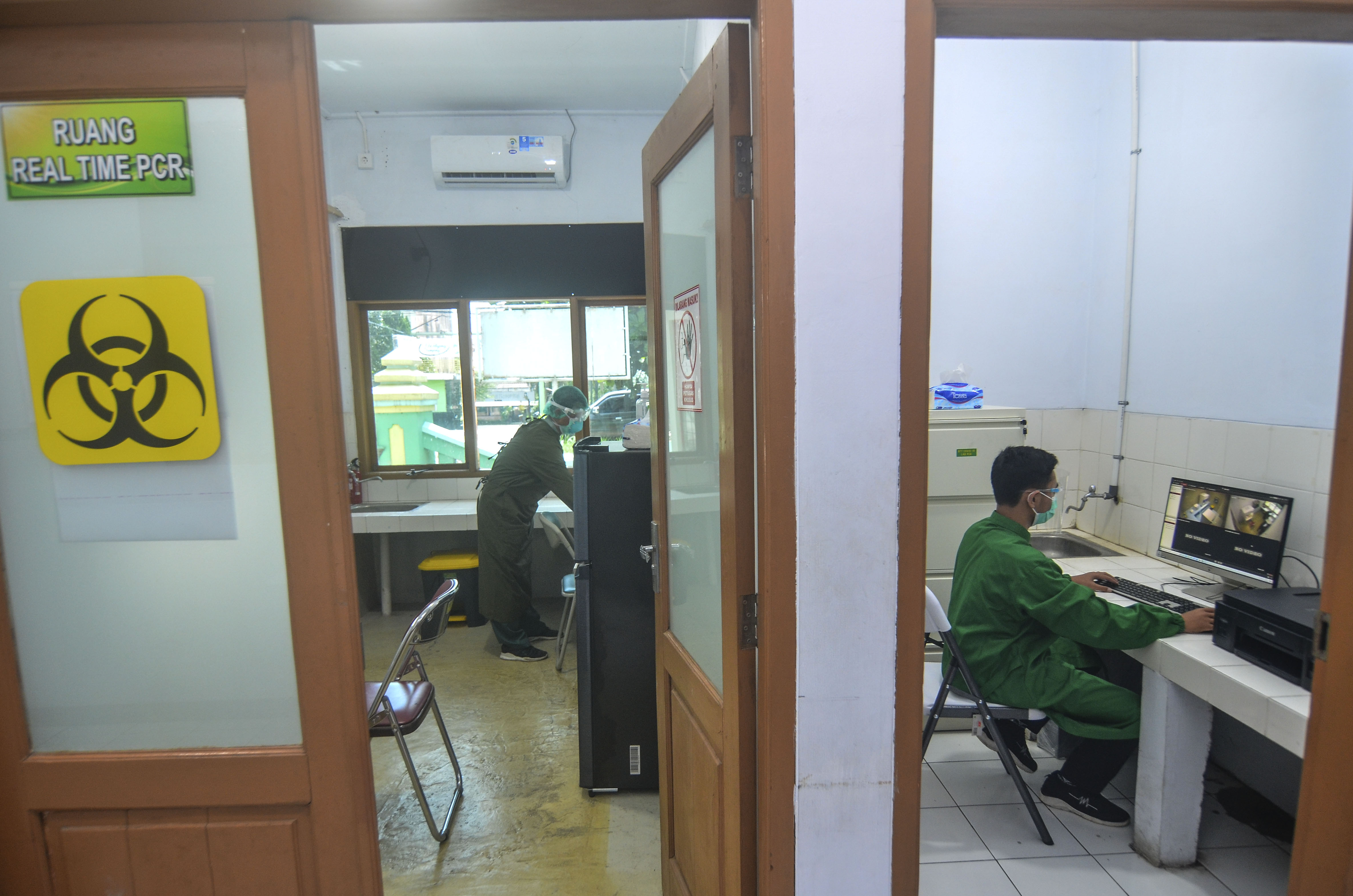 Peresmian Laboratorium Biomolekuler 