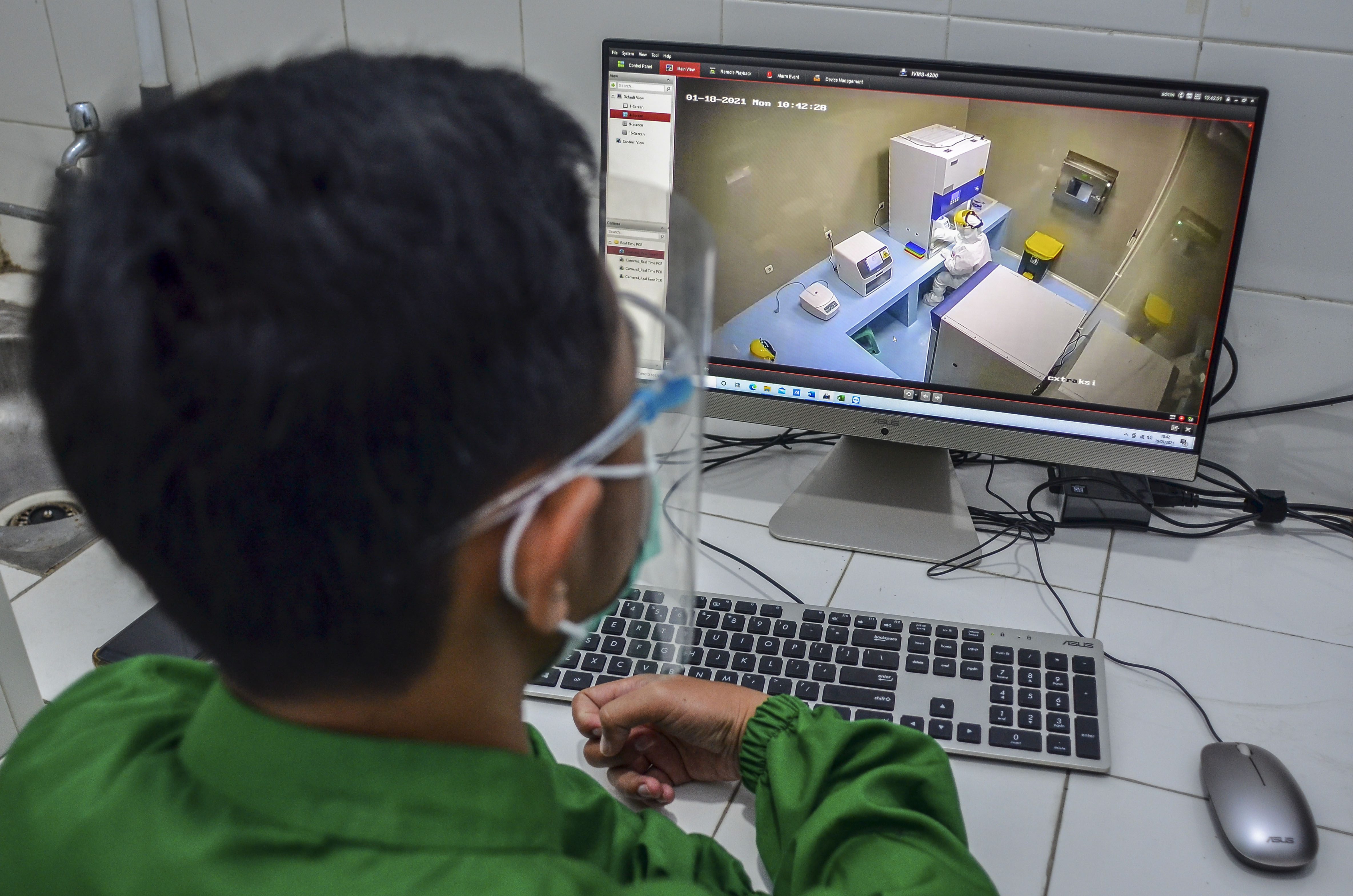 Peresmian Laboratorium Biomolekuler 