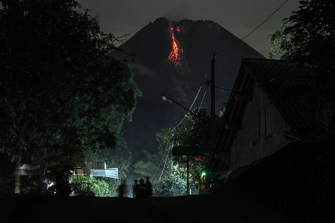 Guguran lava Gunung Merapi 