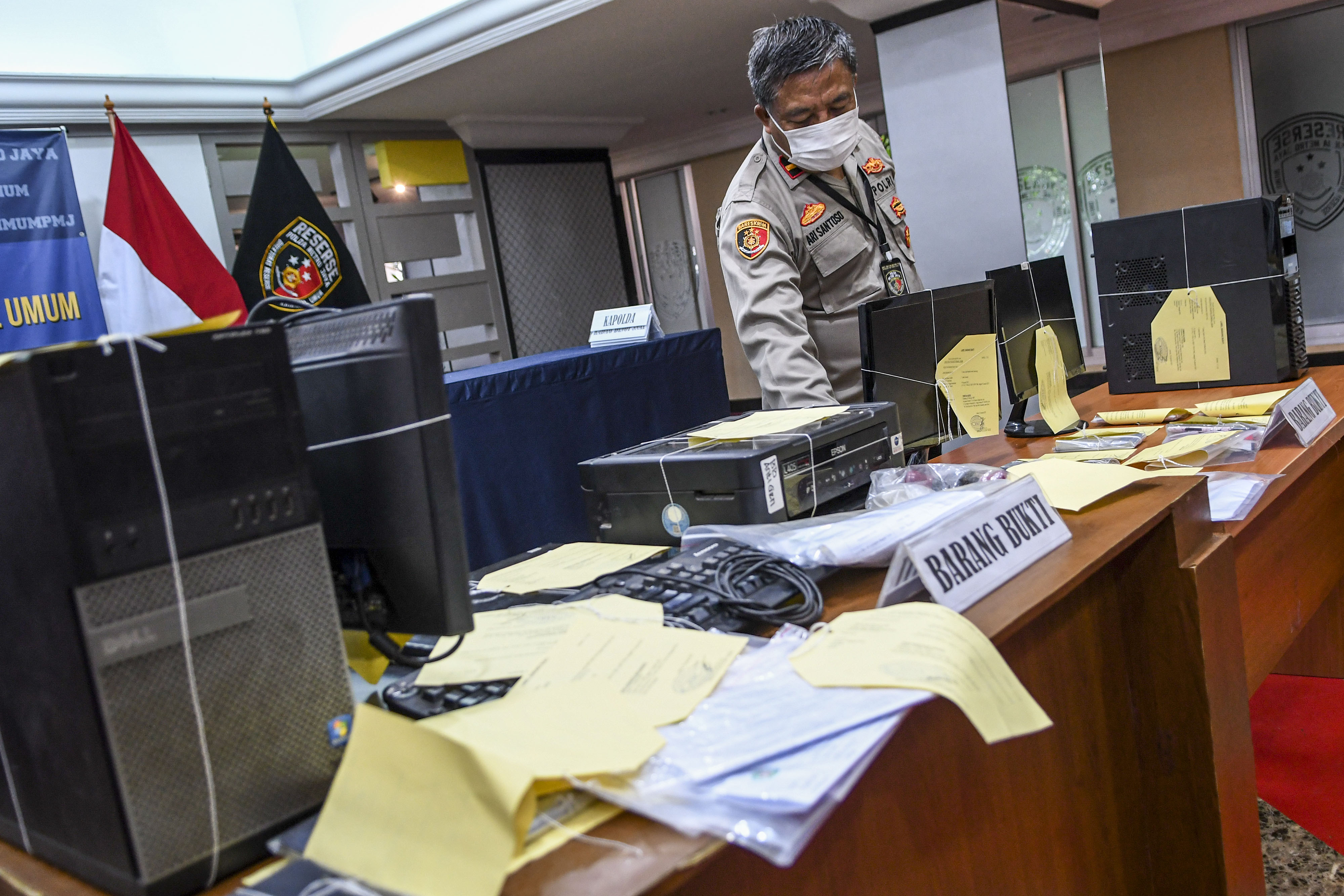 Pemalsuan Surat Hasil Tes Swab