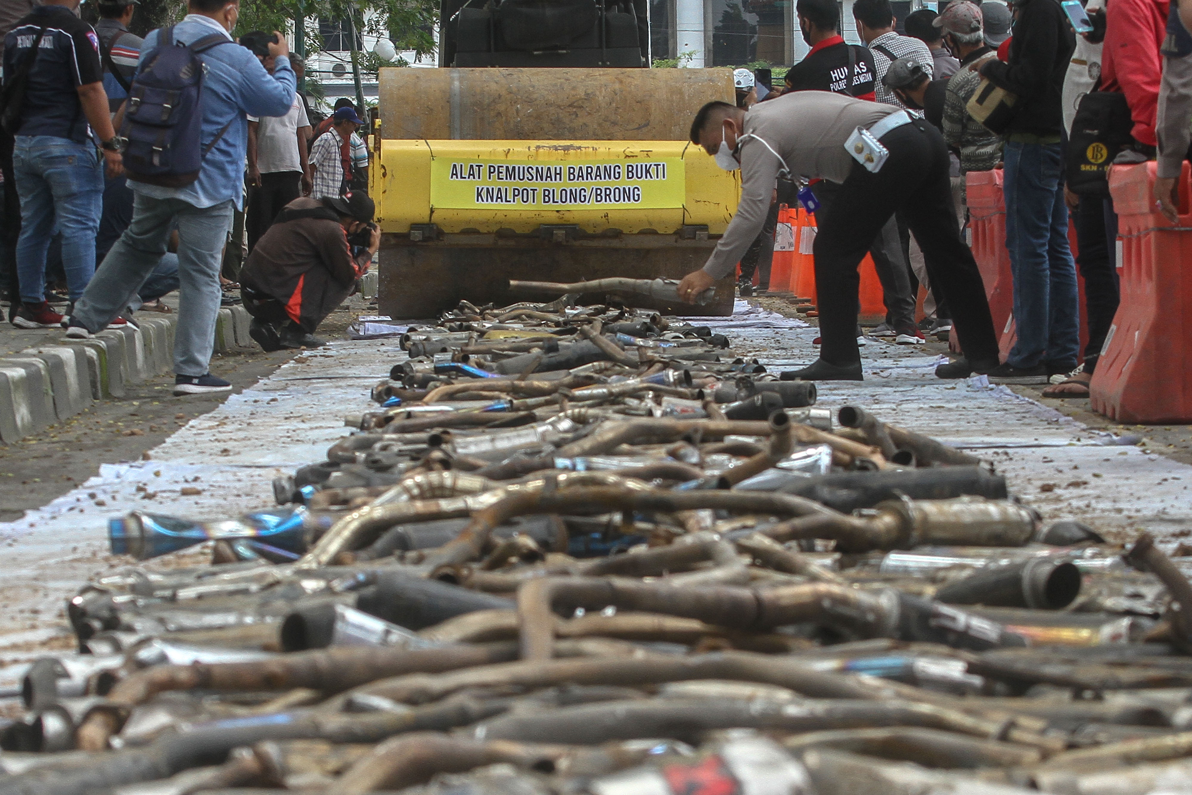 Pemusnahan Knalpot Blong