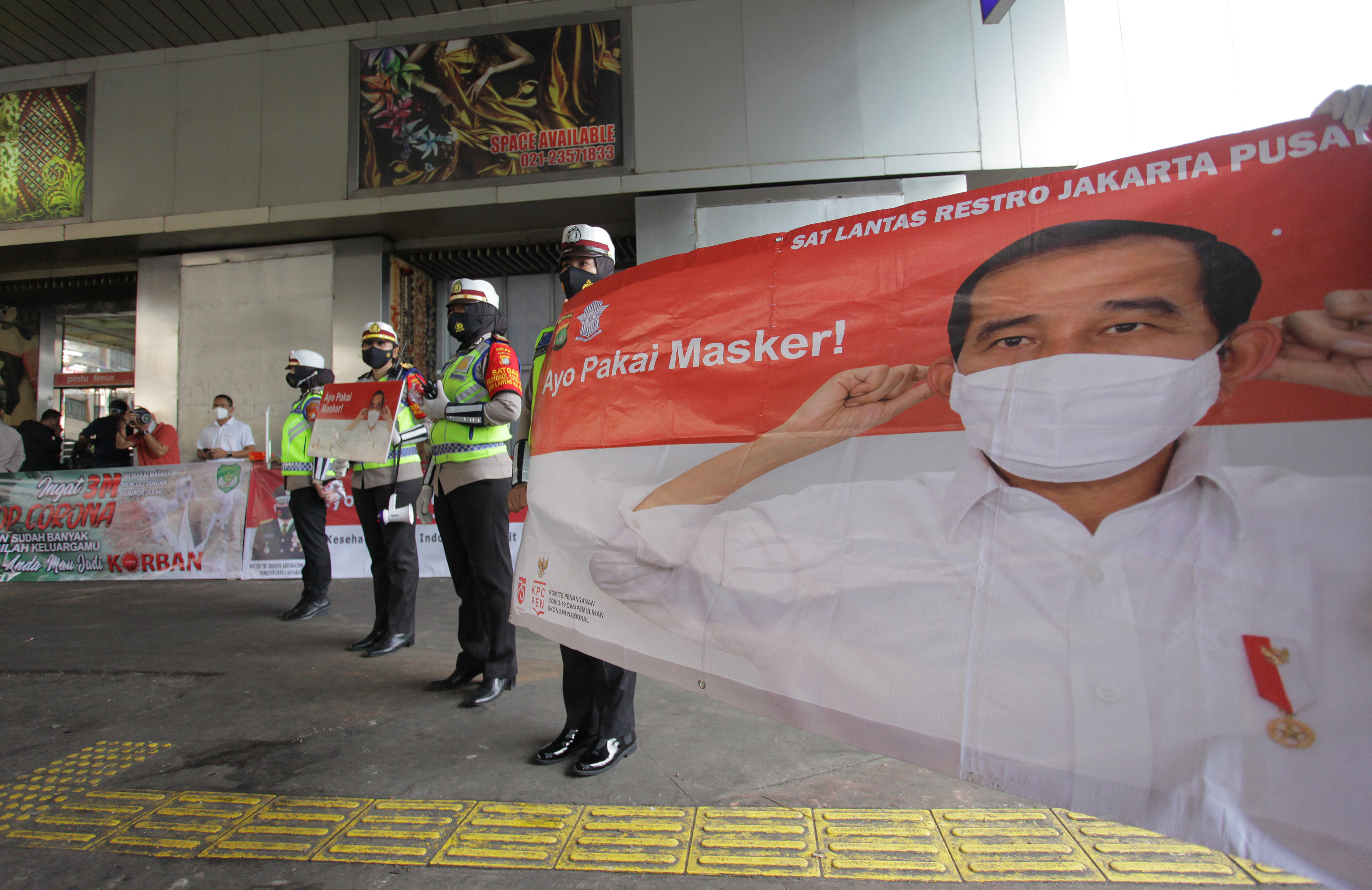 Kampanye Prokes Covid-19 di Tanah Abang