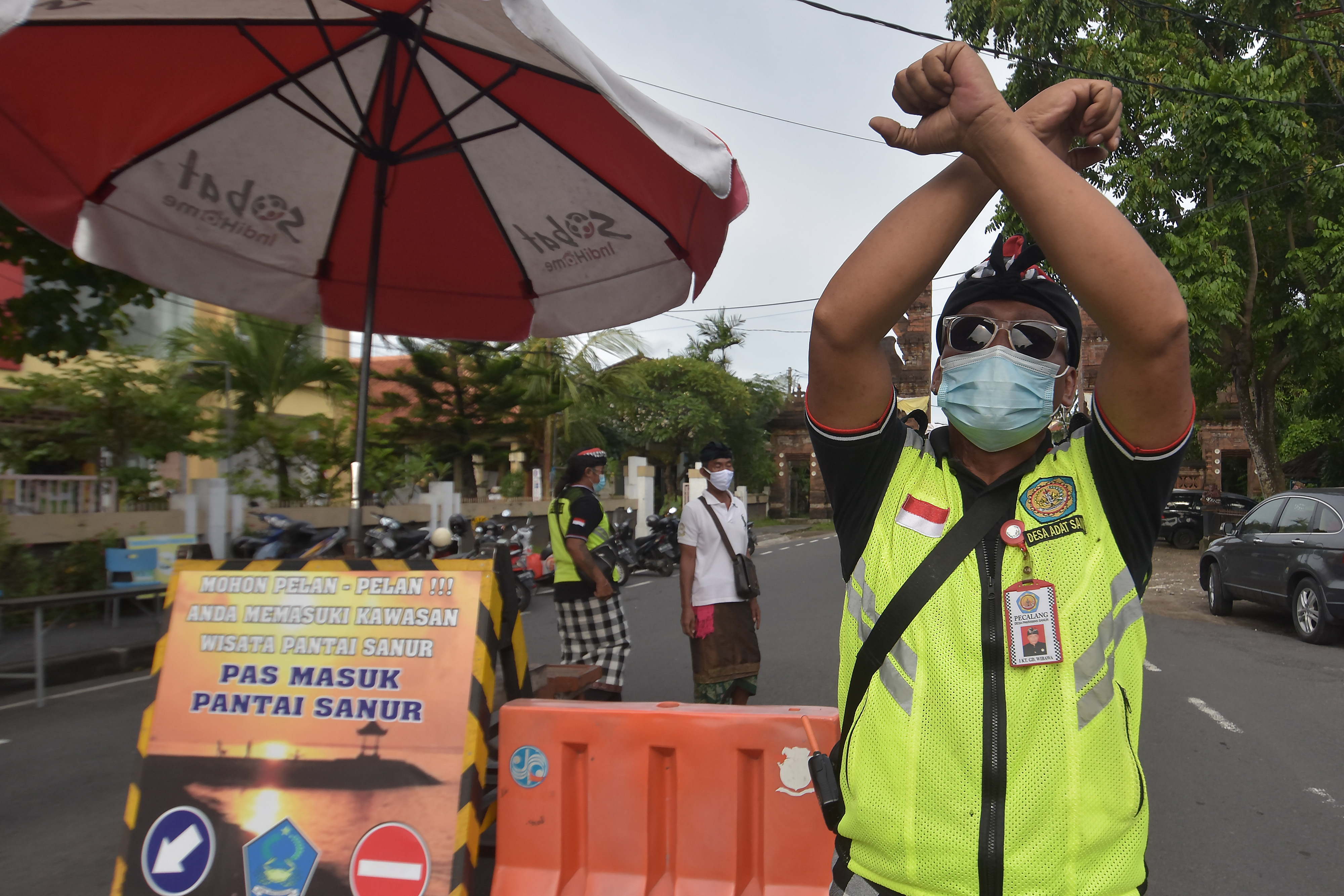 Hari Banyu Pinaruh, Pantai di Denpasar Tutup