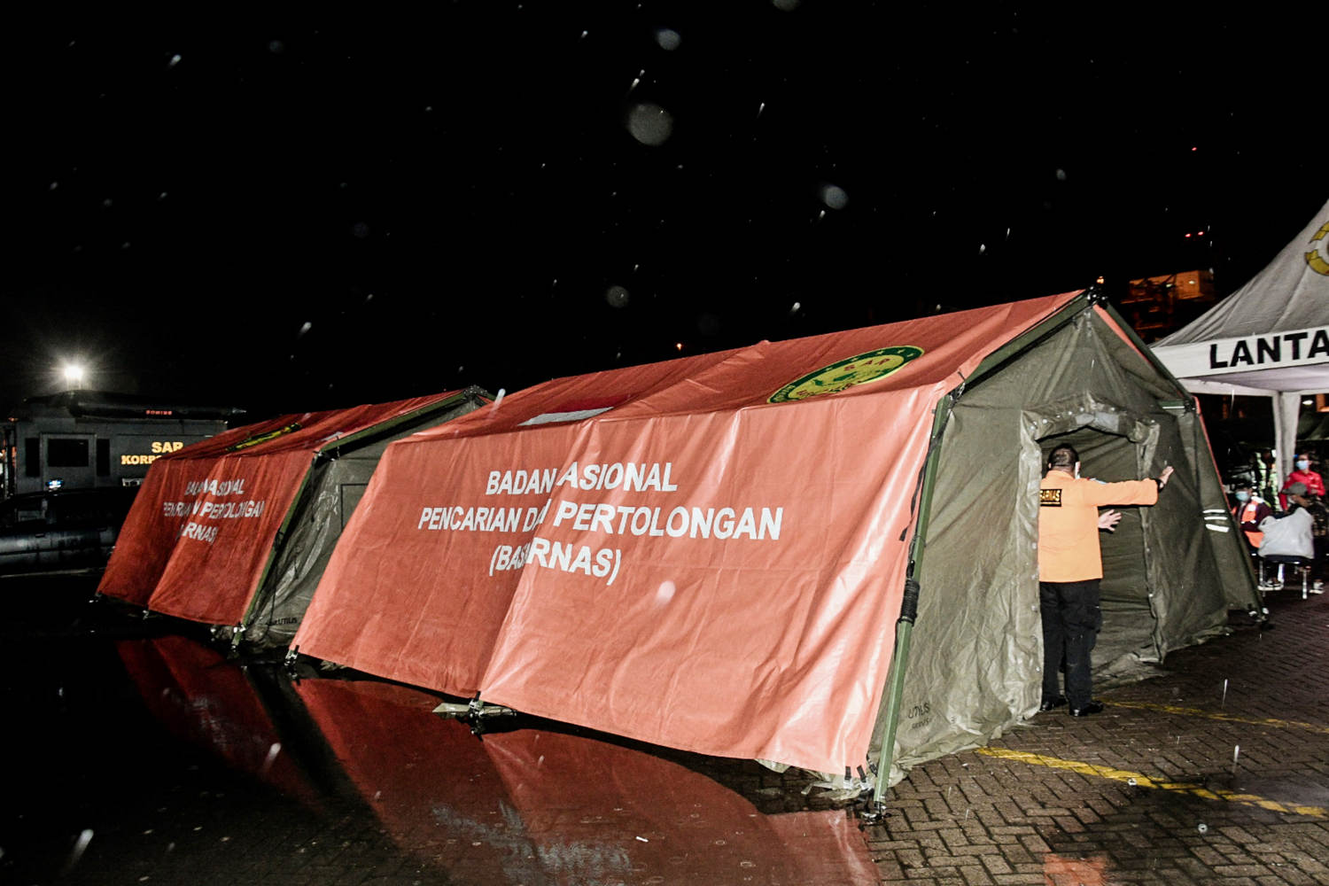 Basarnas Dirikan Posko Pencarian Sriwijaya Air 