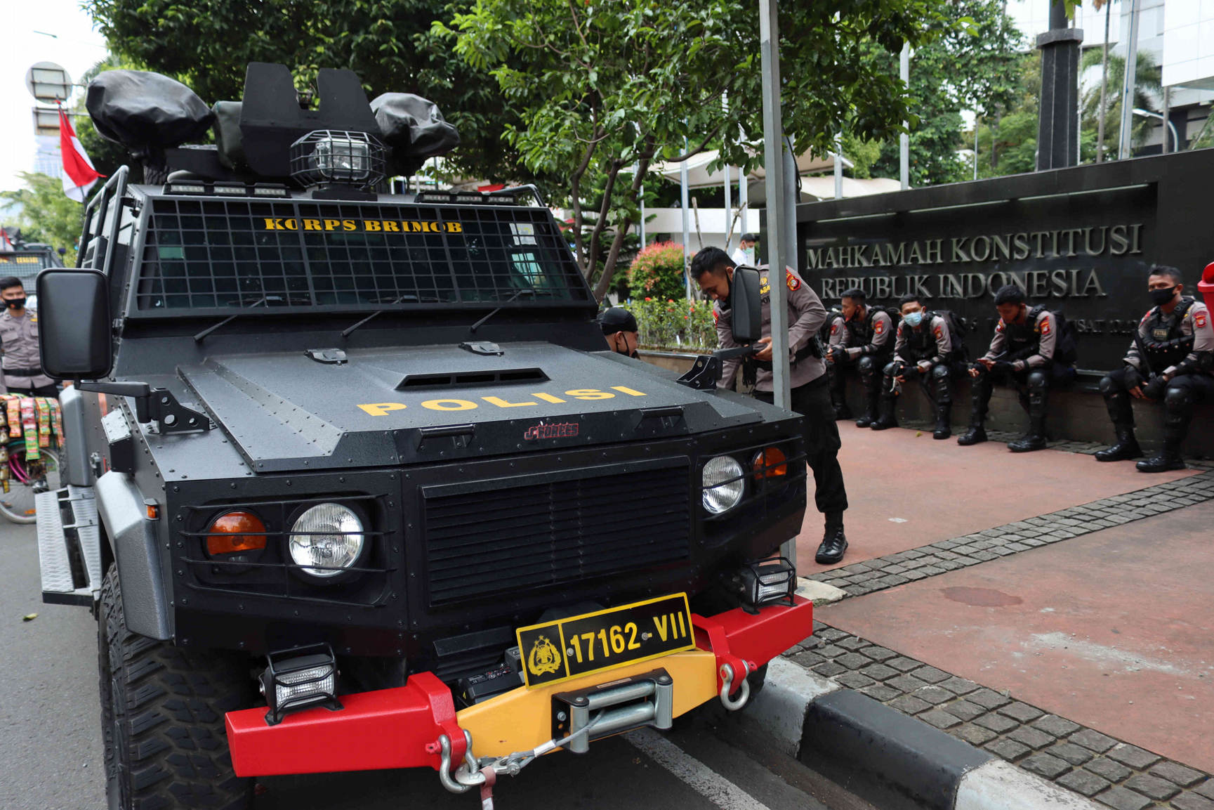 Sidang Perdana Sengketa Pilkada di MK Dijaga Ketat Brimob